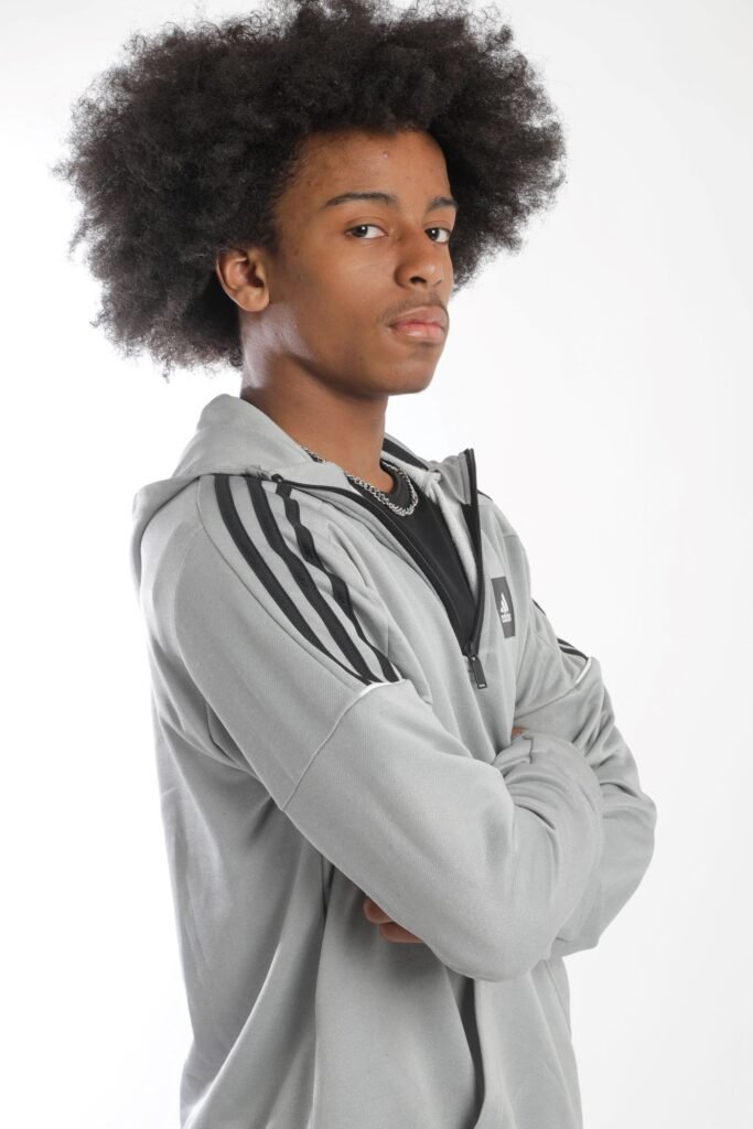 joshua thomas athleisure portrait 08.jpg