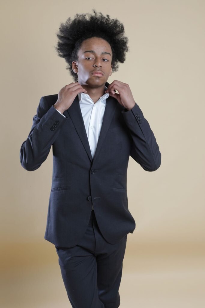 joshua thomas tailored suit portrait 07.jpg